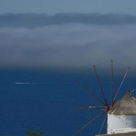 Oasis With Caldera View *
