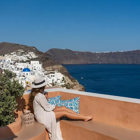 Oasis With Caldera View Oia
