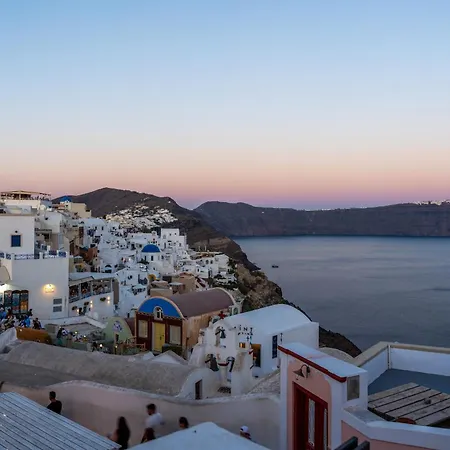 Oasis With Caldera View *