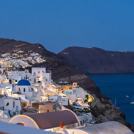 Oasis With Caldera View Oia